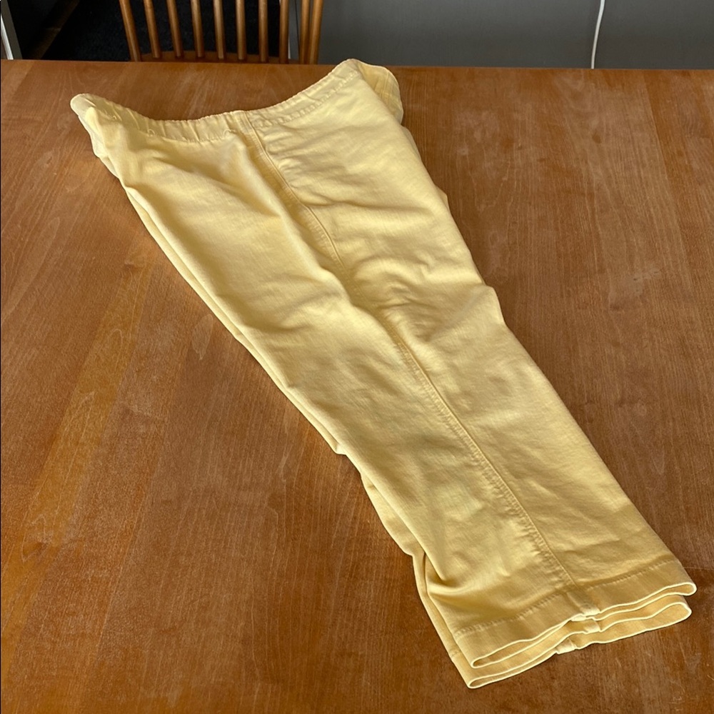 Miracle Yellow Casual Stretch Capris